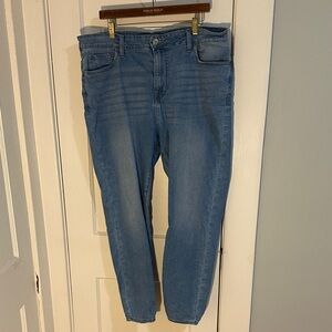 Forever 21 Light Blue Ankle Jeans